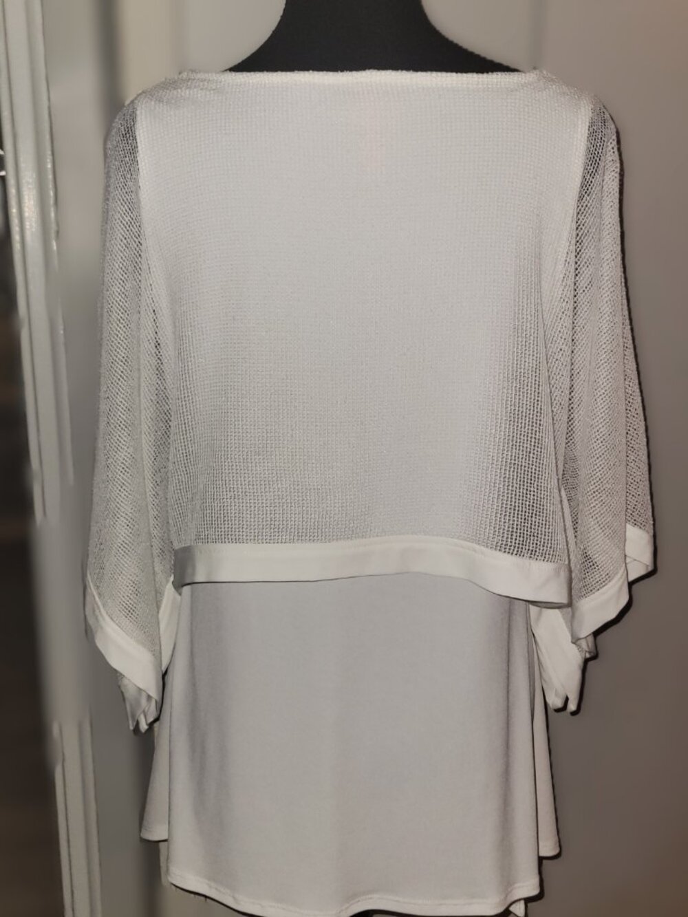 IC Collection White Mesh Poncho Style Tunic - S - Picture 4 of 5